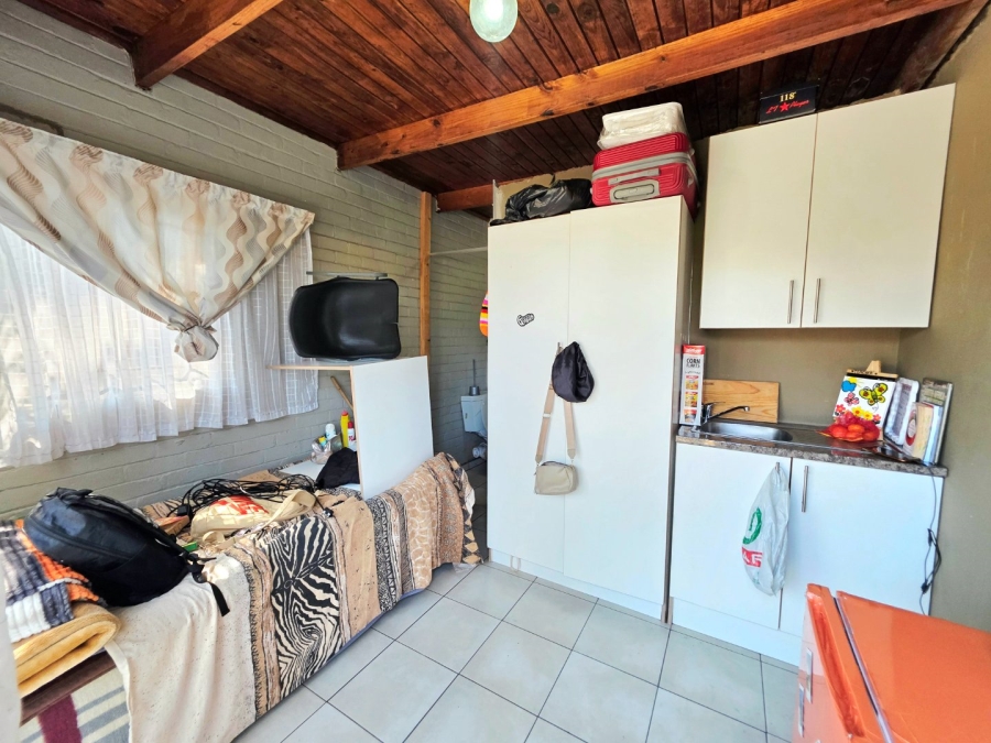 16 Bedroom Property for Sale in Universitas Free State